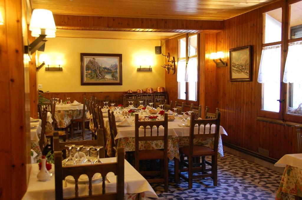 Hotel Roya Эспот Экстерьер фото